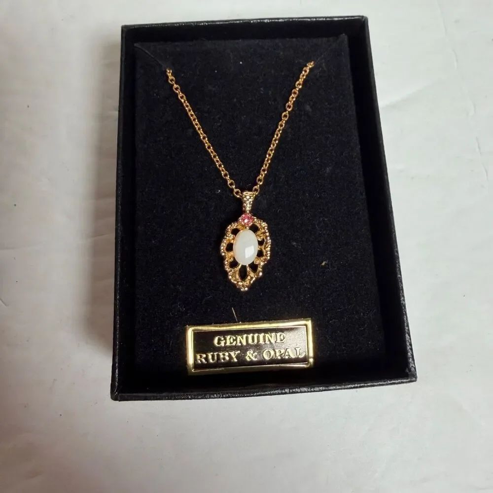 Vintage Gold Tone Genuine Opal Ruby Pendant Necklace 18" Carrington Jewelers Box